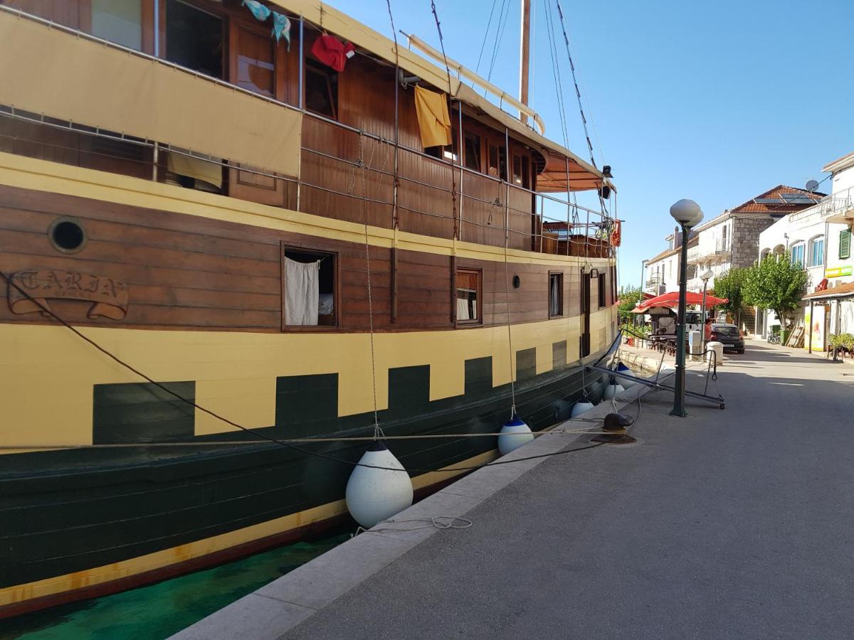 Boat & Breakfast Ξενοδοχείο Ουμάγκ Εξωτερικό φωτογραφία