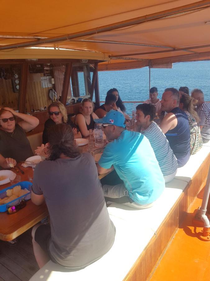 Boat & Breakfast Ξενοδοχείο Ουμάγκ Εξωτερικό φωτογραφία